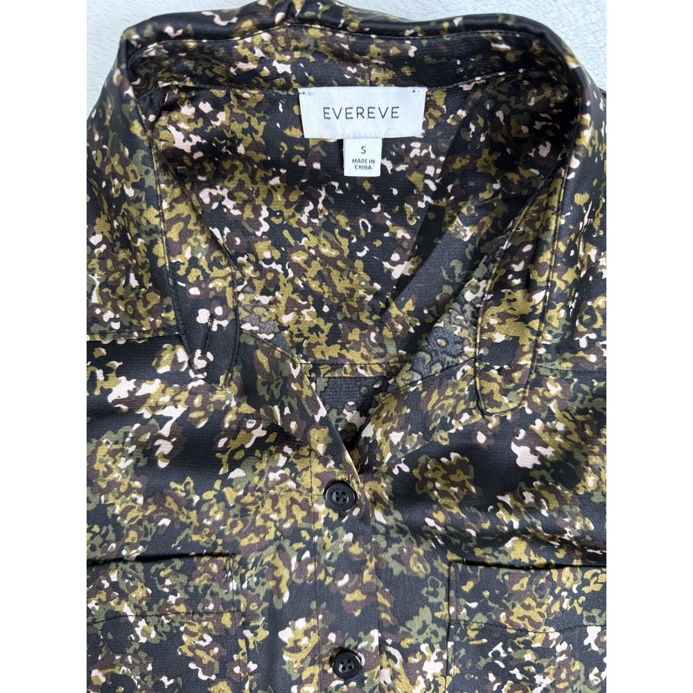 Evereve Sasha Satin Abstract Print Button Up Shirt Work Blouse Date Night Top S - Picture 6 of 14